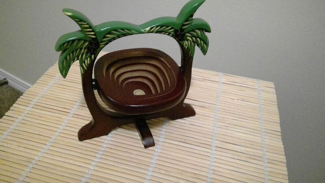 Mini Wooden Basket in Hobbies & Crafts in Edmonton