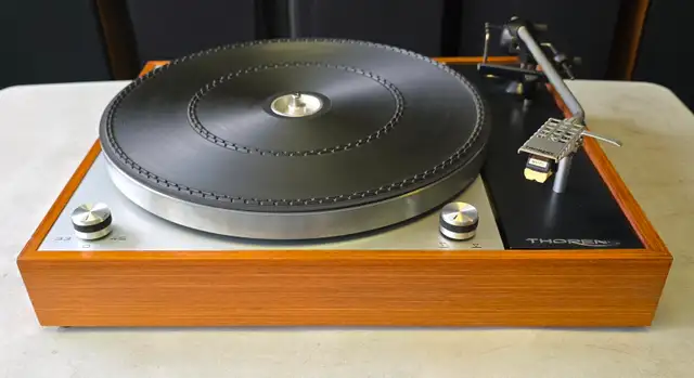 THORENS TD150MKII AB BELT DRIVE FULLY MANUAL TURNTABLE in Stereo Systems & Home Theatre in City of Toronto - Image 4
