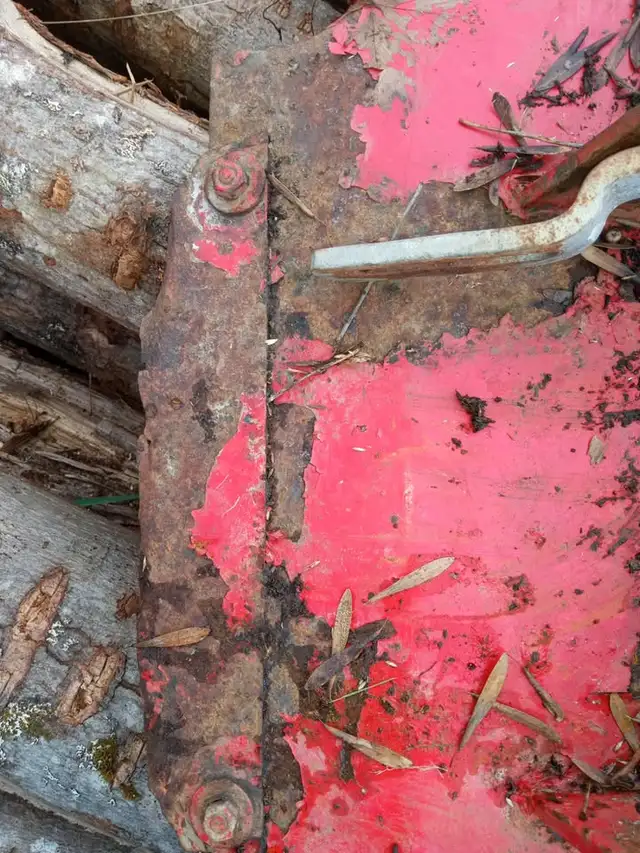 Massey Ferguson 4215 Mower Deck in Lawnmowers & Leaf Blowers in Annapolis Valley - Image 5