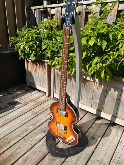 Epiphone Viola Bass and OHSC, View more