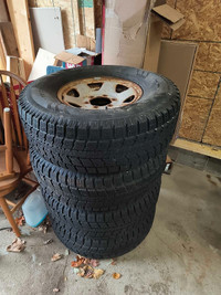 265/75R15 Toyo Observe Winters on Rims