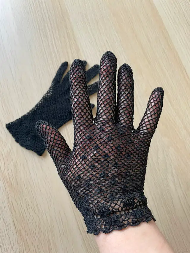 Black Vintage Crochet Gloves
