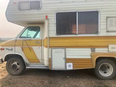 Rare opportunity to own a very clean 1979 Vanguard MV205g Class C motorhome built in Winfield, BC by...
