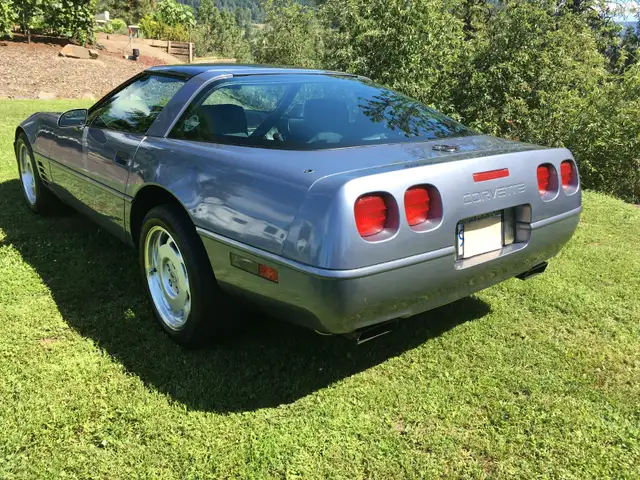 1991 Chev Corvette 2Dr Coupe in Classic Cars in Vernon - Image 4