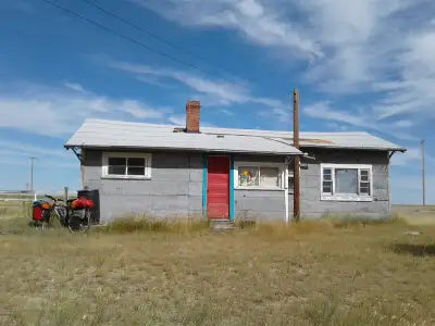 Hello, My name is Gabrielle and I am planning to spend part of the winter in Moose Jaw. I am current...
