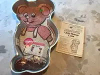 Wilton Little Mouse Cake Pan