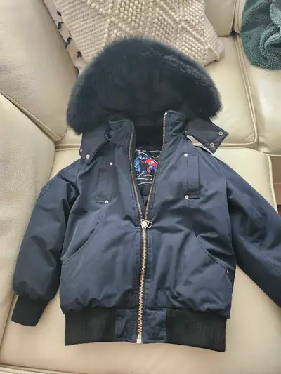 Worn this winter amazing condition like new My daughter turned 6 in may and fits her perfectly after...