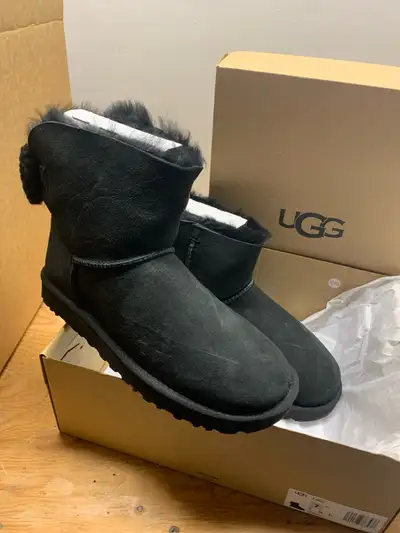 UGG Arielle Boots Ladies Size 7 (Brand New in Box), View more