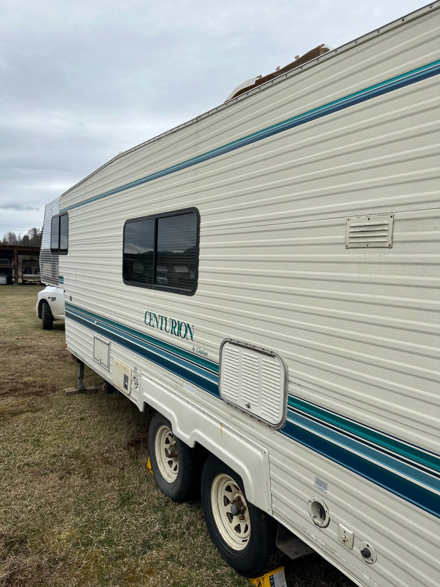 27 foot 5th wheel  in Travel Trailers & Campers in Terrace - Image 2