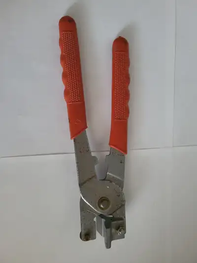Handheld tile cutting pliers, View more