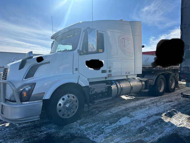 2016 volvo d13 deleted  in Heavy Trucks in Saskatoon - Image 2