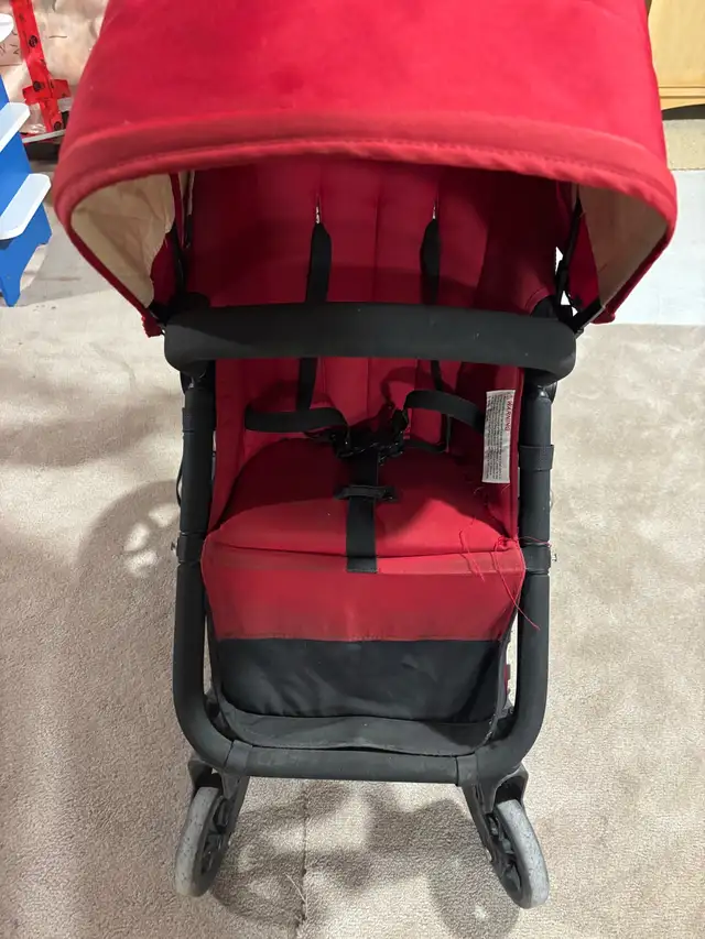 bugaboo frog stroller - red  in Strollers, Carriers & Car Seats in Markham / York Region - Image 4