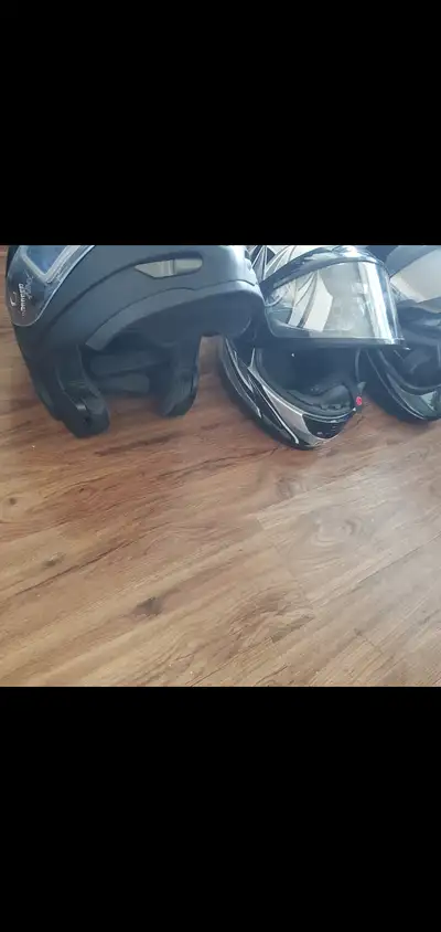 3 helmets. 1 x kid helmet E9 $50. 1 x XL bell helmet $25 1 x adult CKX TRANZ-Dot XXXXL $180 Cash onl...
