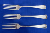 1847 Rogers Bros CROMWELL Silver Plate 1912 TROIS FOURCHETTES 7"