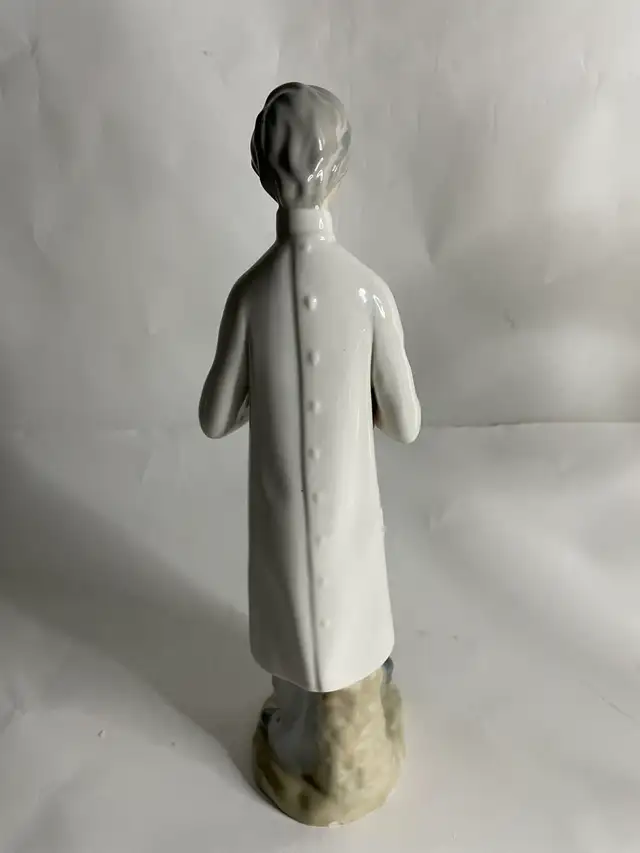Porcelain Doctor Figurine - Made in Spain in Arts & Collectibles in Markham / York Region - Image 4