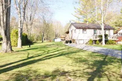 3 Bedroom House located in Fenelon Falls - $2500 plus Utilities