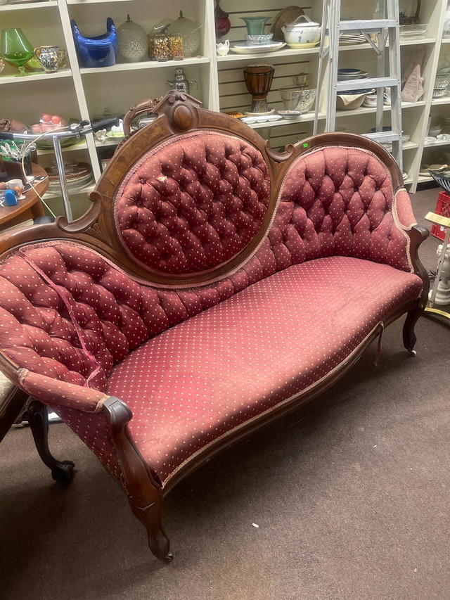 Antique Settee  in Arts & Collectibles in London