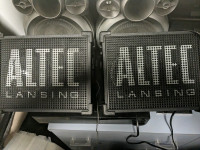 Deux speakers Altec Lancing professionnel