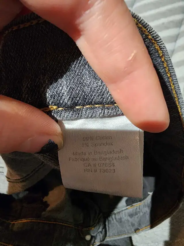 Grey Jeans SIZE 18 in Women's - Bottoms in Oshawa / Durham Region - Image 4