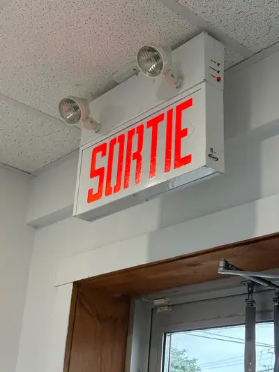 Enseigne sortie pour commerce, View more