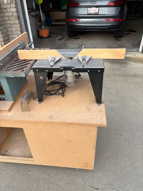 Saw and Router table in Power Tools in Strathcona County - Image 6