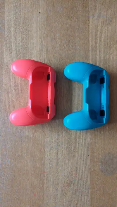 Get ready to level up your gaming experience with these Nintendo Switch Joy-Con Grips! These grips e...
