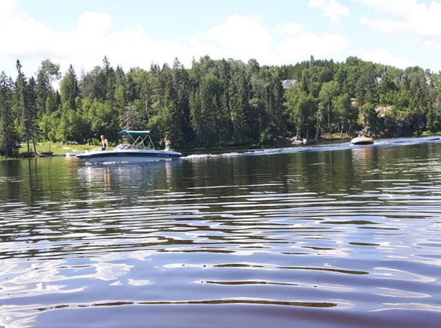 Four winns 18 ft boat in Powerboats & Motorboats in Woodstock - Image 4