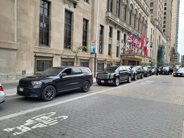 LIMO & BUS DRIVERS WANTED in Drivers & Security in City of Toronto - Image 10