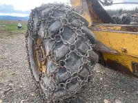 Skidder tire chains
