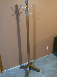coat hanging stand