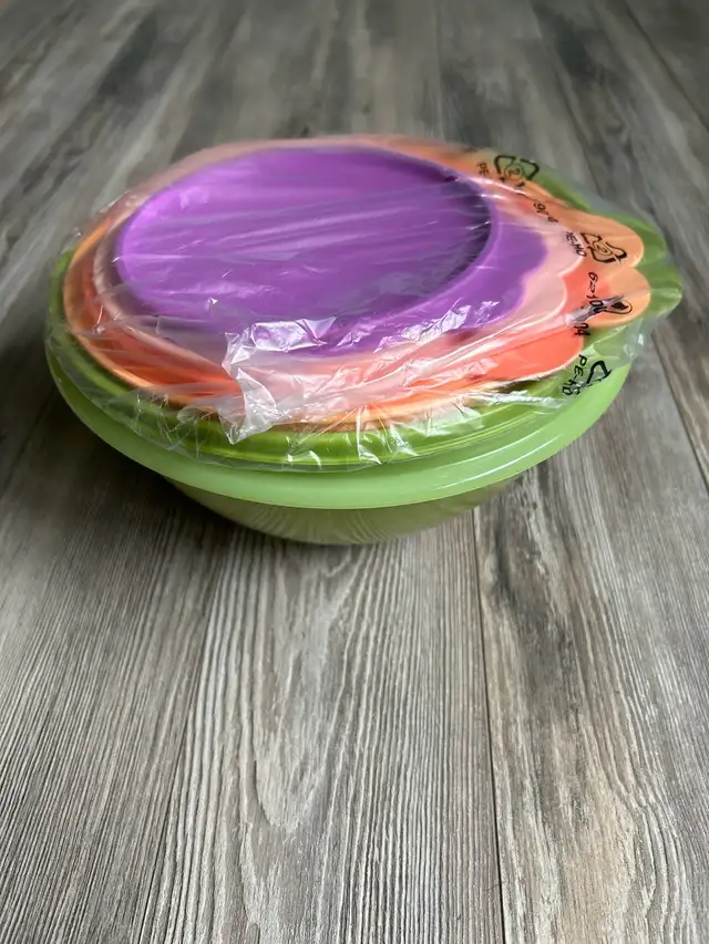 Tupperware Wonderlier Nesting Mixing Bowls Set of 563654761413121120