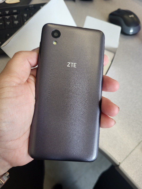 ZTE CELL in Cell Phones in Whitehorse - Image 3