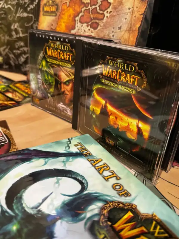 Signed Burning Crusade World of Warcraft Collector Edition in Arts & Collectibles in City of Toronto - Image 9