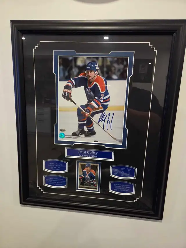 oiler autographed memorabilia  in Arts & Collectibles in Edmonton - Image 6