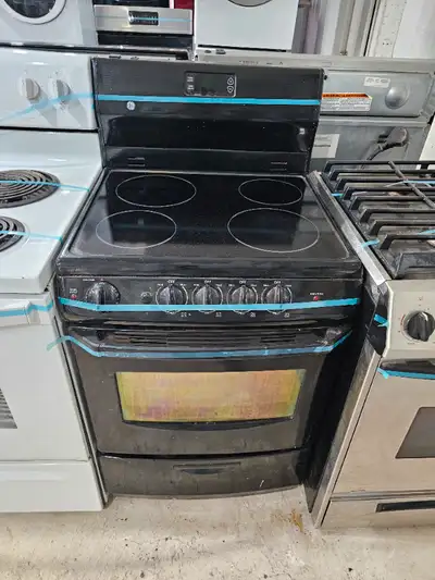 RARE FIND!! GE 24" BLACK FREESTANDING ELECTRIC GLASS TOP STOVE