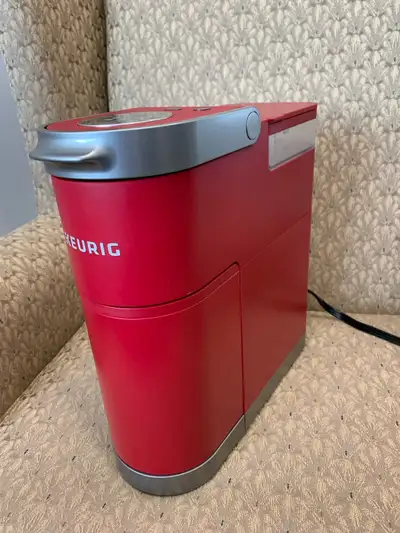 Only used a dozen or so times. Just not my thing and bought a drip coffee maker instead. Comes with...