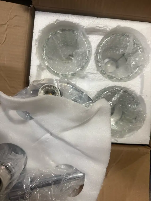 Semi Flush Mount Ceiling Light,3-Light Modern Close to Ceiling L in Indoor Lighting & Fans in Mississauga / Peel Region - Image 6
