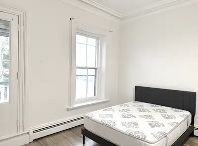 Gorgeous, spacious apartment located near the heart of downtown Charlottetown for your shopping and...