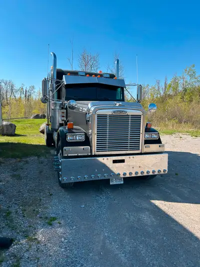 Clean Detroit Series 60 Highway Tractor Currently plated but selling as is and certified by the purc...