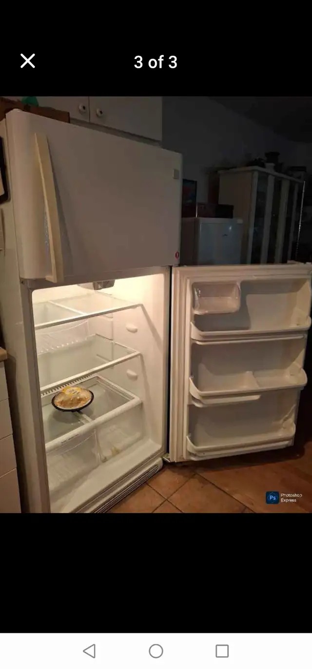 Beau réfrigérateur super propre in Refrigerators in Granby - Image 4