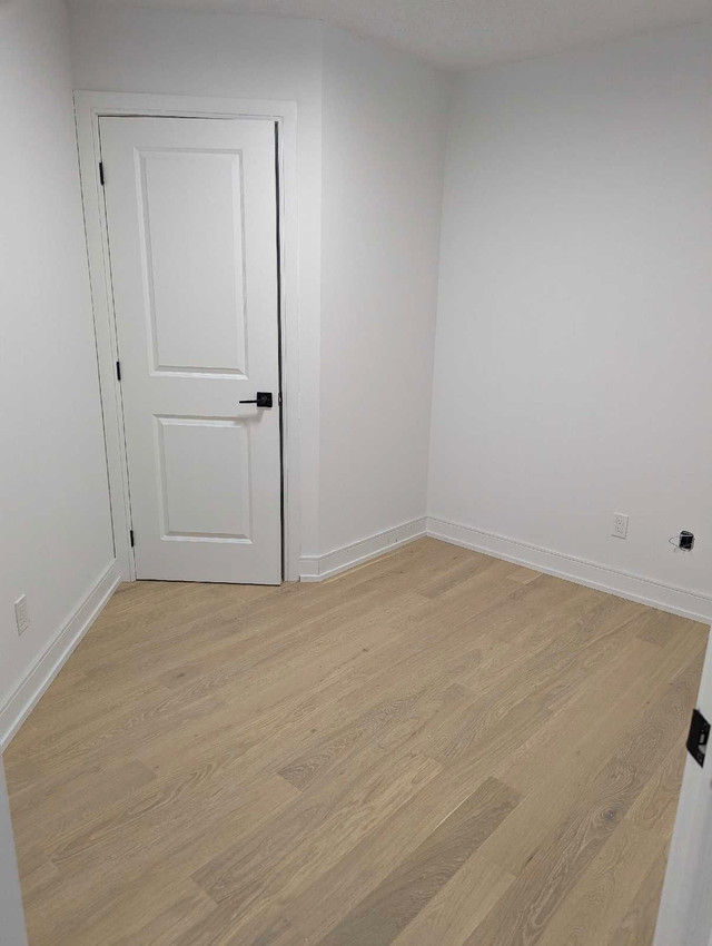 Newly Renovated 1 Bedroom + 1 Den in Long Term Rentals in City of Toronto - Image 3