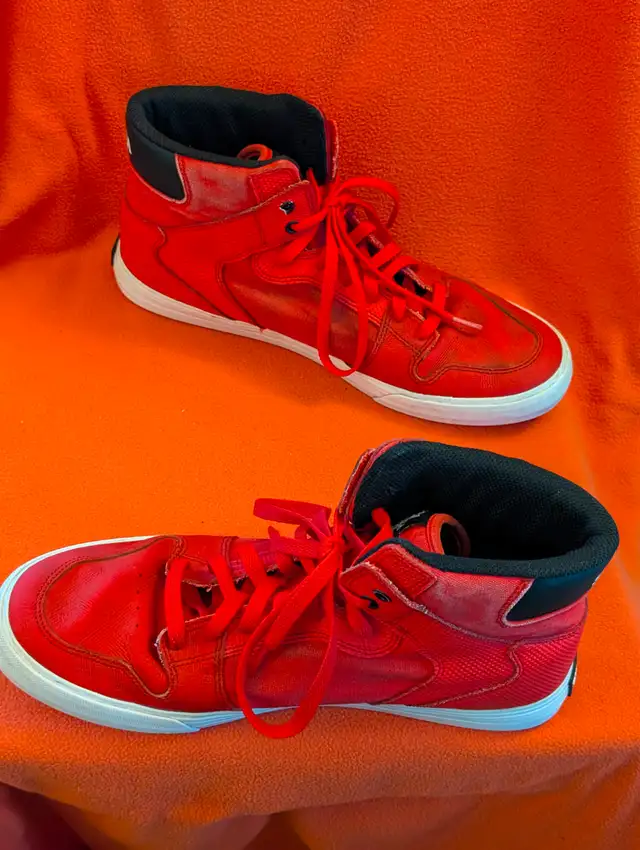 Size 13 red high-top sneakers for men in Men's Shoes in Edmonton - Image 2