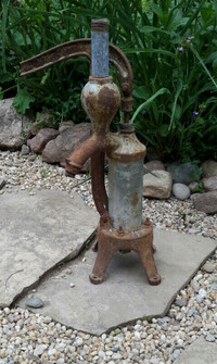 Antique Beatty Bros. Water pump Fergus  Ontario