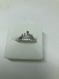 Cute Crown Costume Silver Ring - ladies size 5 - Brand new