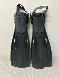 Unisex Oceanic Viper flippers / fins size R