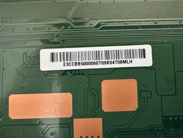 Parts for TV TCL Roku 50S425-CA in Video & TV Accessories in City of Toronto - Image 4