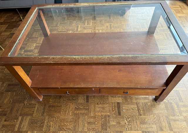 Solid Wood Coffee Table with Storage in Coffee Tables in City of Toronto - Image 3