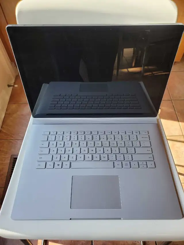 Microsoft Surface Book 2 - 15" with NVIDIA GTX 1060 GPU in Laptops in Oakville / Halton Region - Image 5