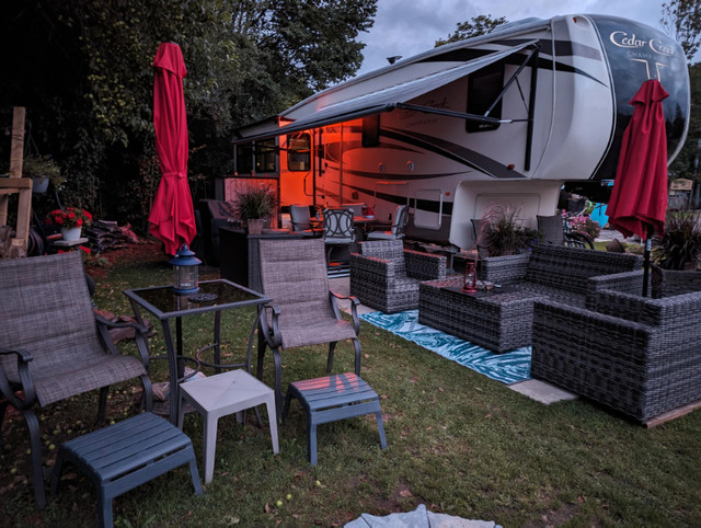 2017 Cedar Creek 38EL RV, Champagne Edition in Travel Trailers & Campers in Brockville - Image 4