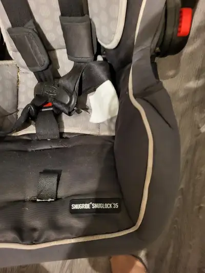 Baby car seat/perfect for newborn.Gently used but like new, View more